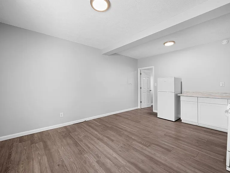 2510 Fort Campbell Blvd — Photo 3