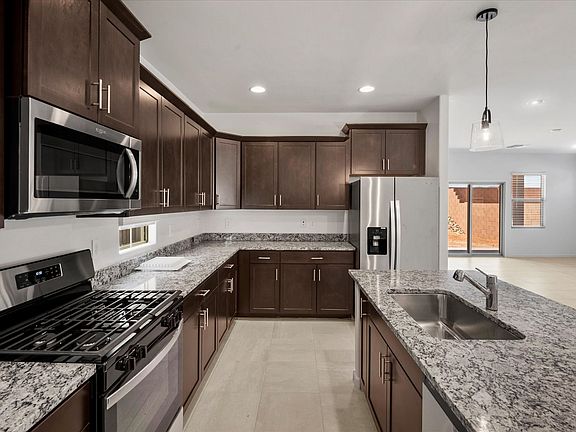 Welcome to the 2690 floorplan.
