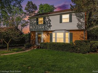 310 Isbell St, Howell, MI 48843