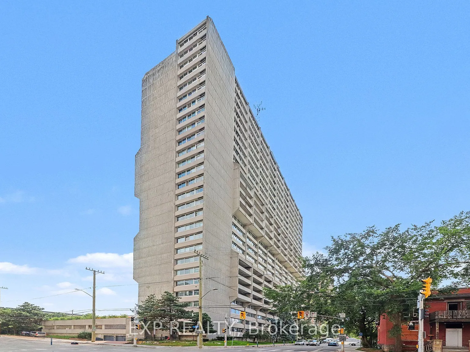 2 bed, $2,500 — Photo 2