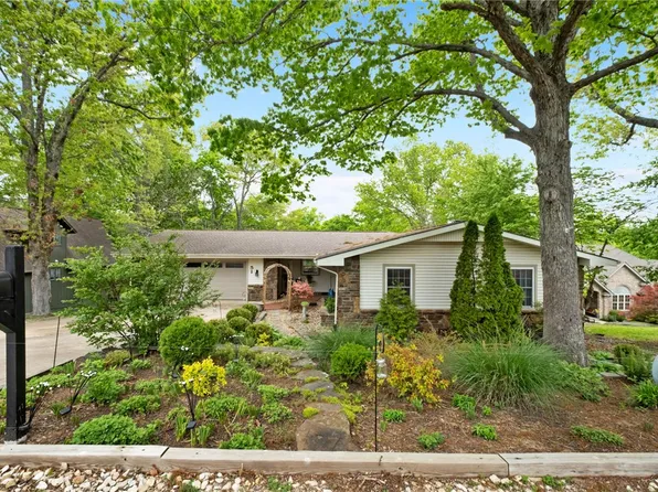 51 Mayfair Dr, Bella Vista, AR 72715