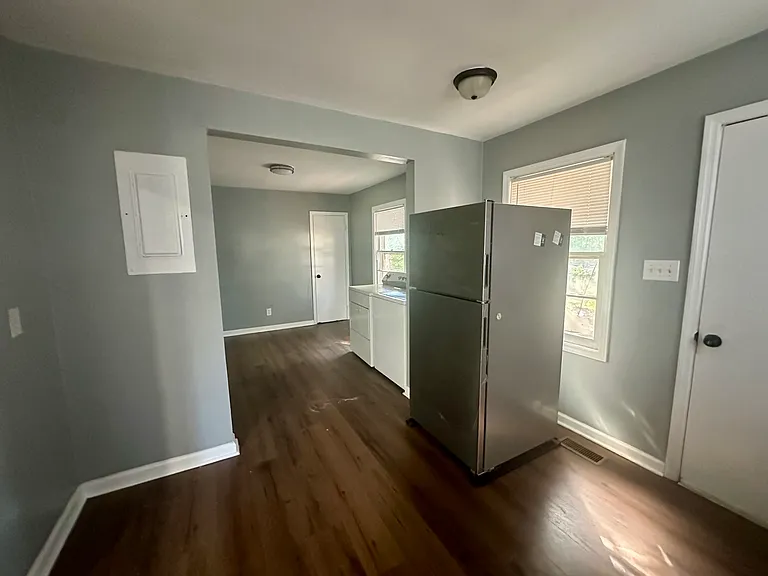 1560 Minurva Dr — Photo 8