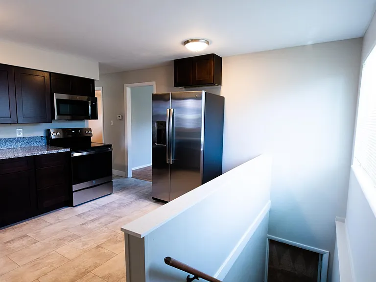 1179 E Blaine Ave #B — Photo 10