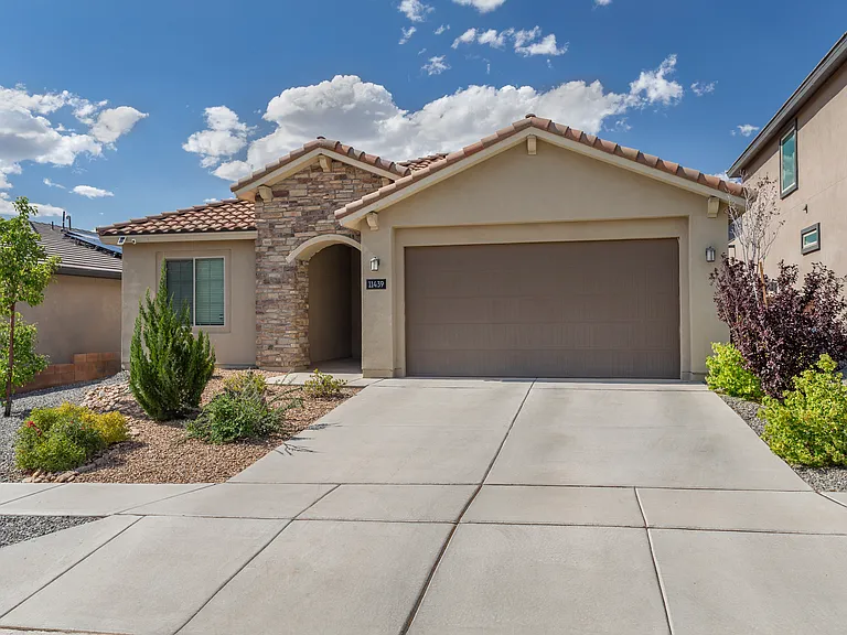 11439 Manzano Vista Ave SE — Photo 2