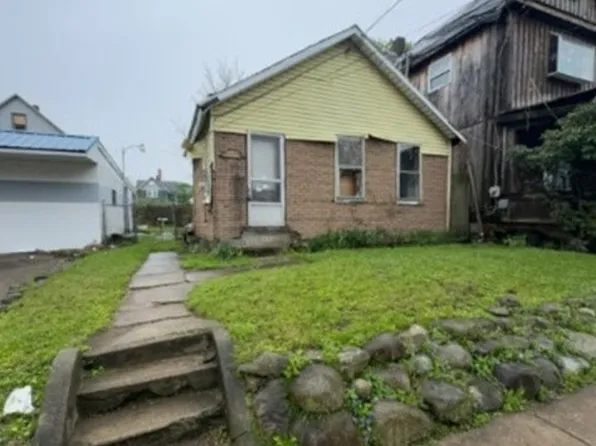 1023 Polk St, Erie, PA 16503