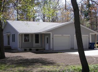 15962 152nd Ave, Spring Lake, MI 49456