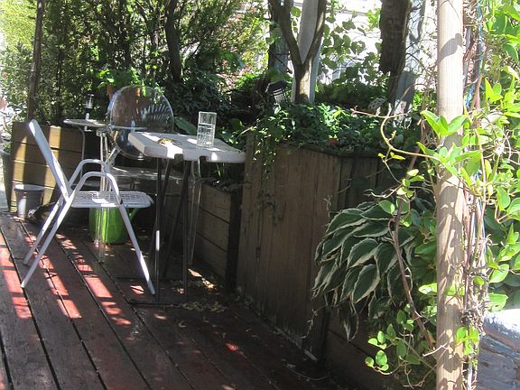 2nd image of 120 Suffolk St APT 2B