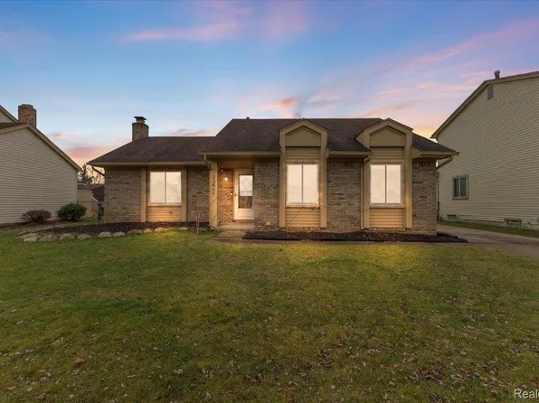 25806 Norvell St, Chesterfield, MI 48051