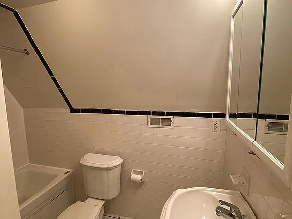 4th image of 316 S 43rd St #C