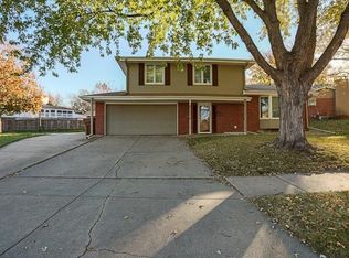 5400 Quail Ridge Cir, Lincoln, NE 68516