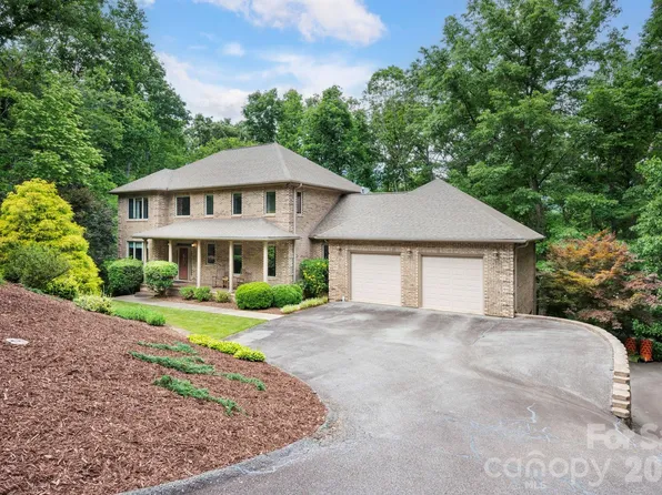 25 Whitaker View Rd, Fairview, NC 28730