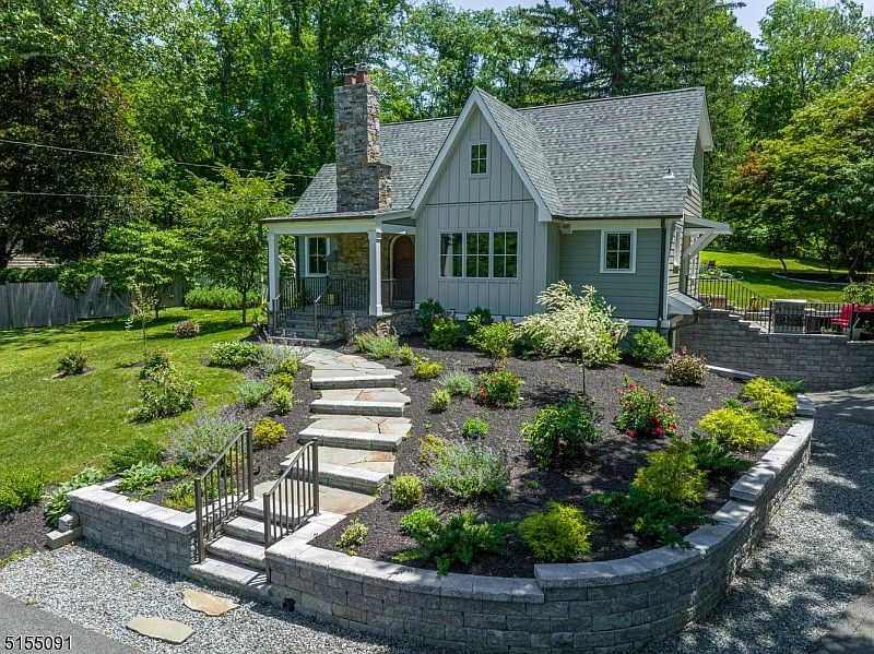 1st image of 302 Mendham Rd