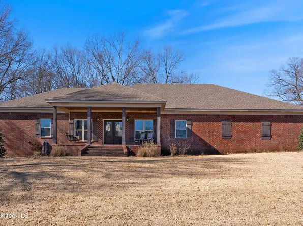 101 Rosewood Dr, Senatobia, MS 38668