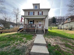 202 Meadow Ave, Mannington, WV