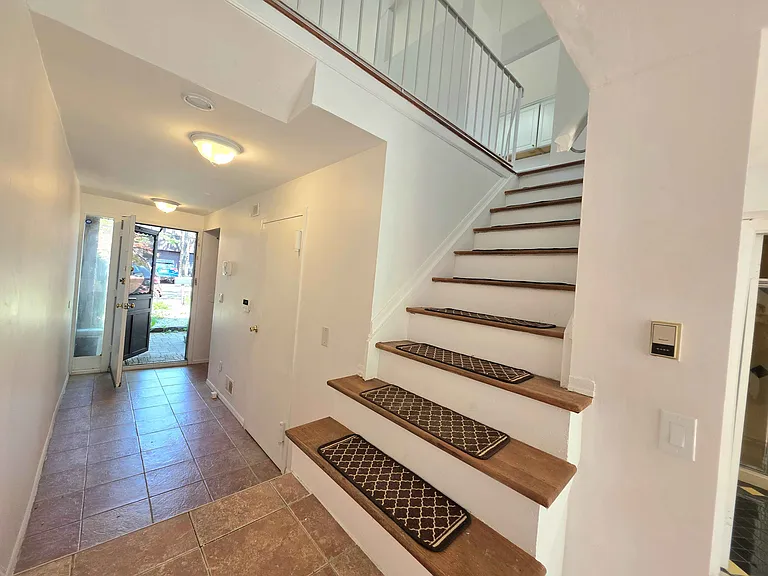 33 Joseph Ln #A — Photo 10