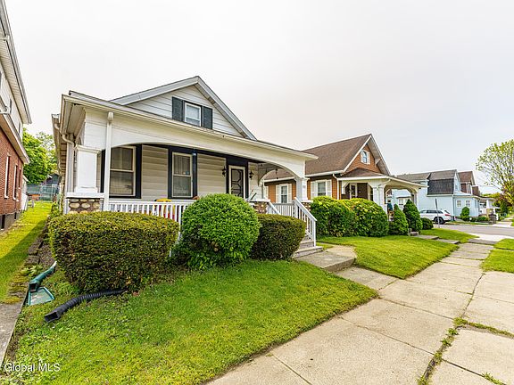 2nd image of 890 6th Avenue