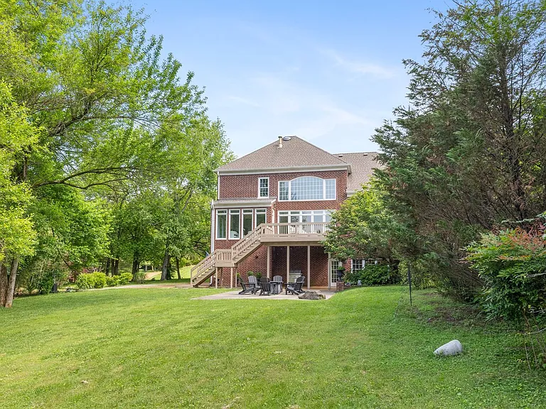 9435 Norwood Dr — Photo 70