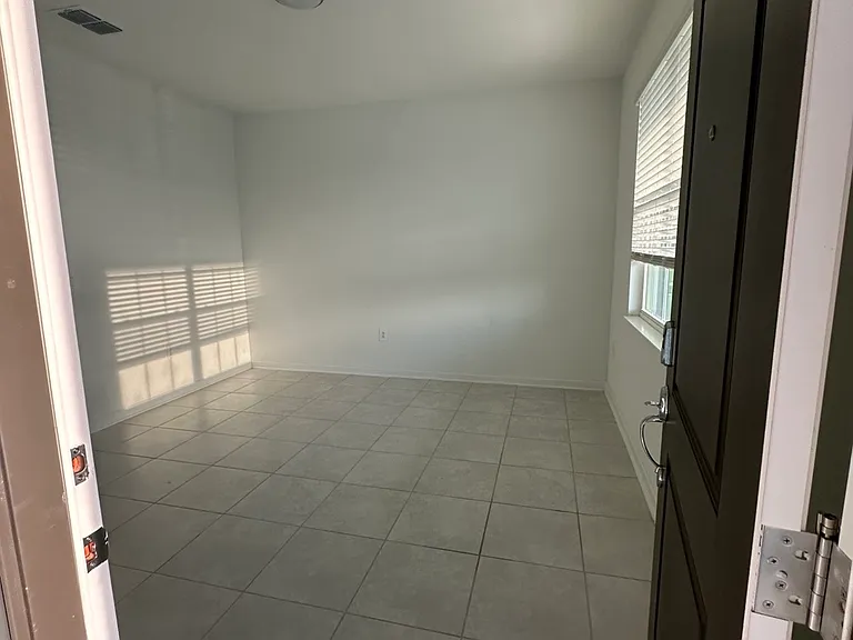 1563 Marksman Rd #B — Photo 6