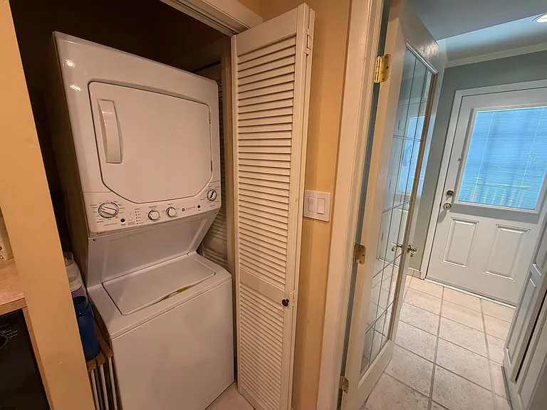 415 N Harvard Ave — Photo 19