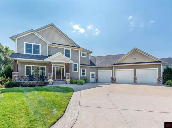 31 Otter Ct, North Mankato, MN 56003