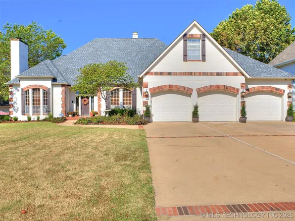 626 Countrywood Way, Sapulpa, OK 74066
