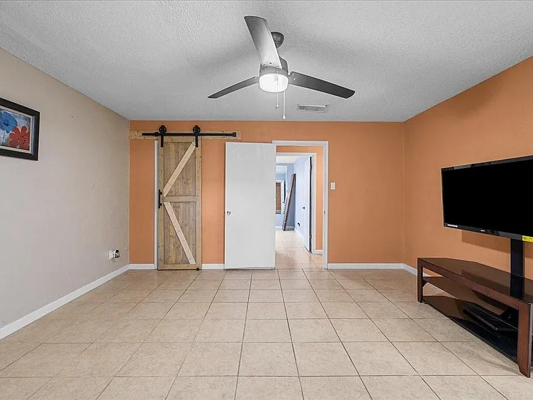 883 Silverpines Rd — Photo 19