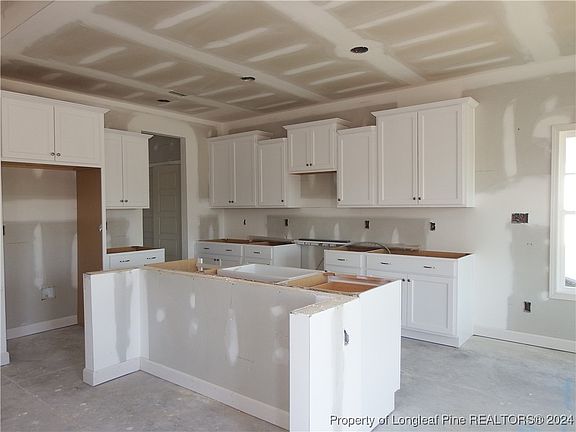 4th image of 515 Amusement Dr