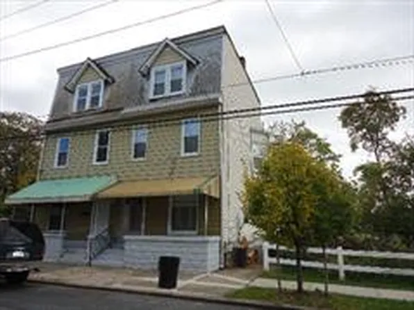 1227 Bailey St, Harrisburg, PA 17103