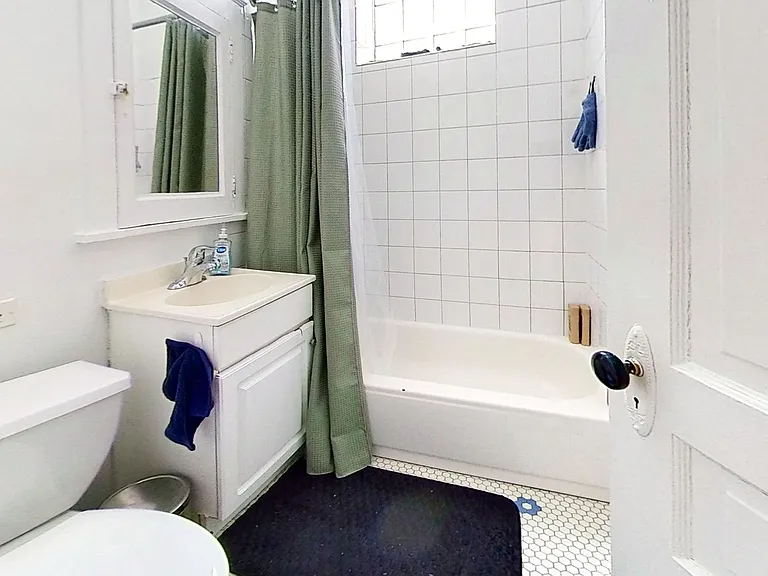 1017 W School St #3 — Photo 10