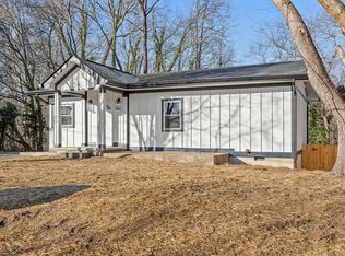 2 Lynn Garden Rd, Rossville, GA 30741