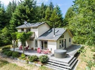 425 Quarry Rd, Trinidad, CA 95570