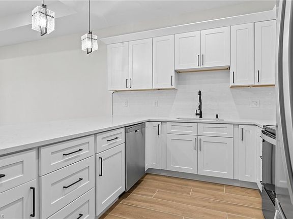 2nd image of 4623 SW 9th AVE