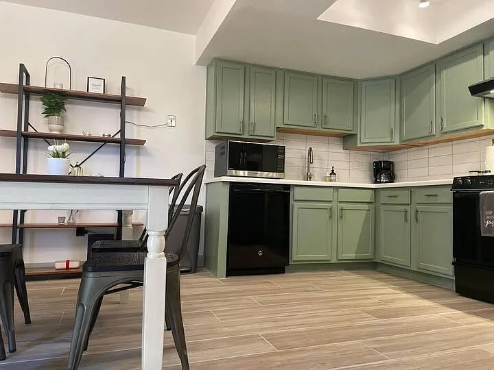 8101 N 33rd Dr #1 — Photo 10