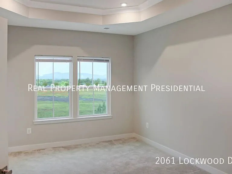 2061 Lockwood Dr — Photo 14