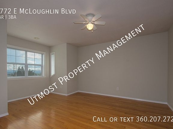 3rd image of 2772 E McLoughlin Blvd