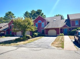 43 Estates Dr APT 1, Manchester, ME 04351