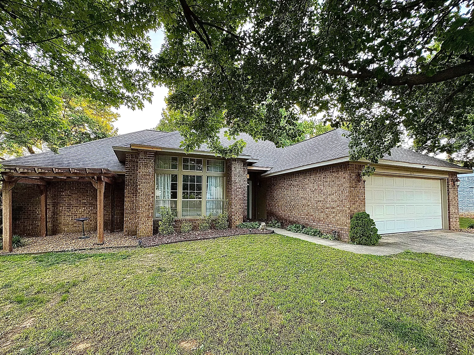 3 bed, 1651 sqft, $2,395 — Photo 1
