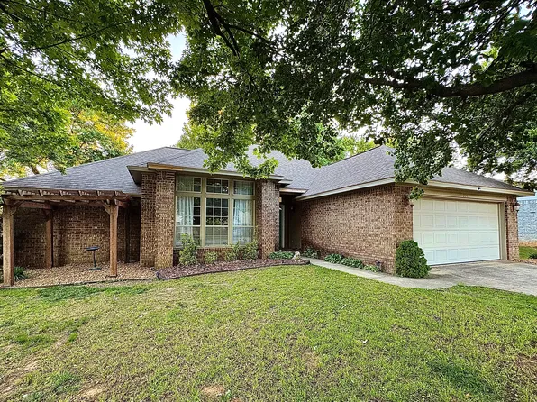 220 Bluff Dr, Lowell, AR 72745