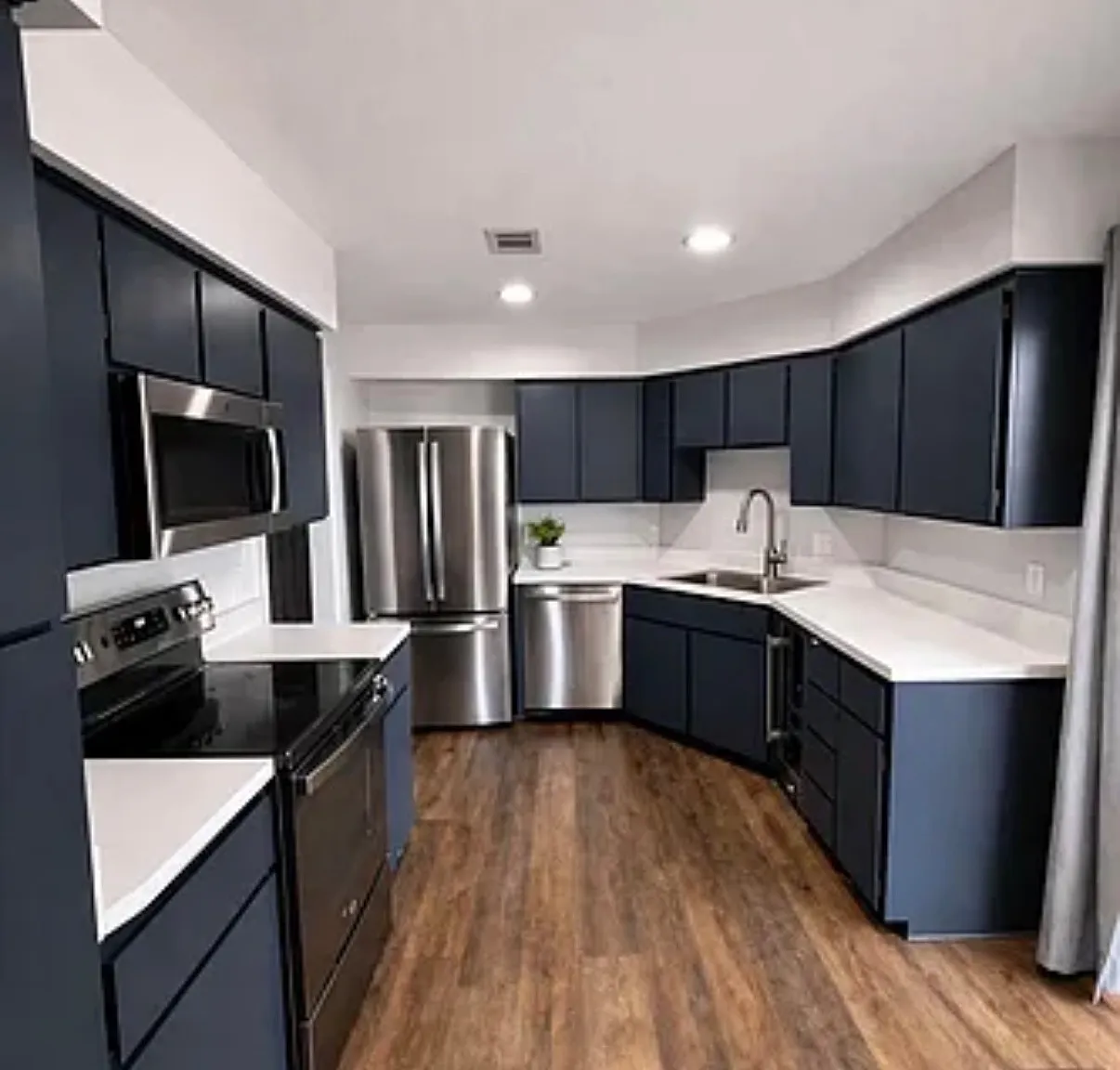 2 bed, 1187 sqft, $2,300 — Photo 4