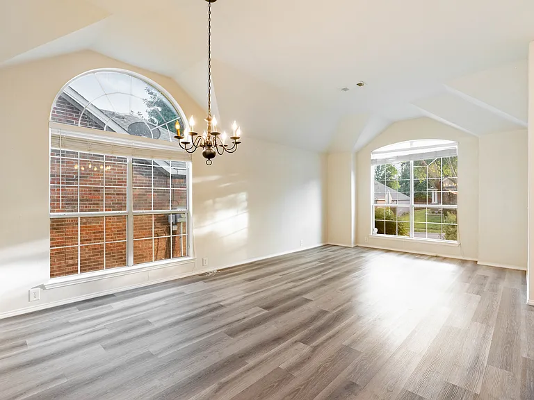 2505 Monroe Dr — Photo 26
