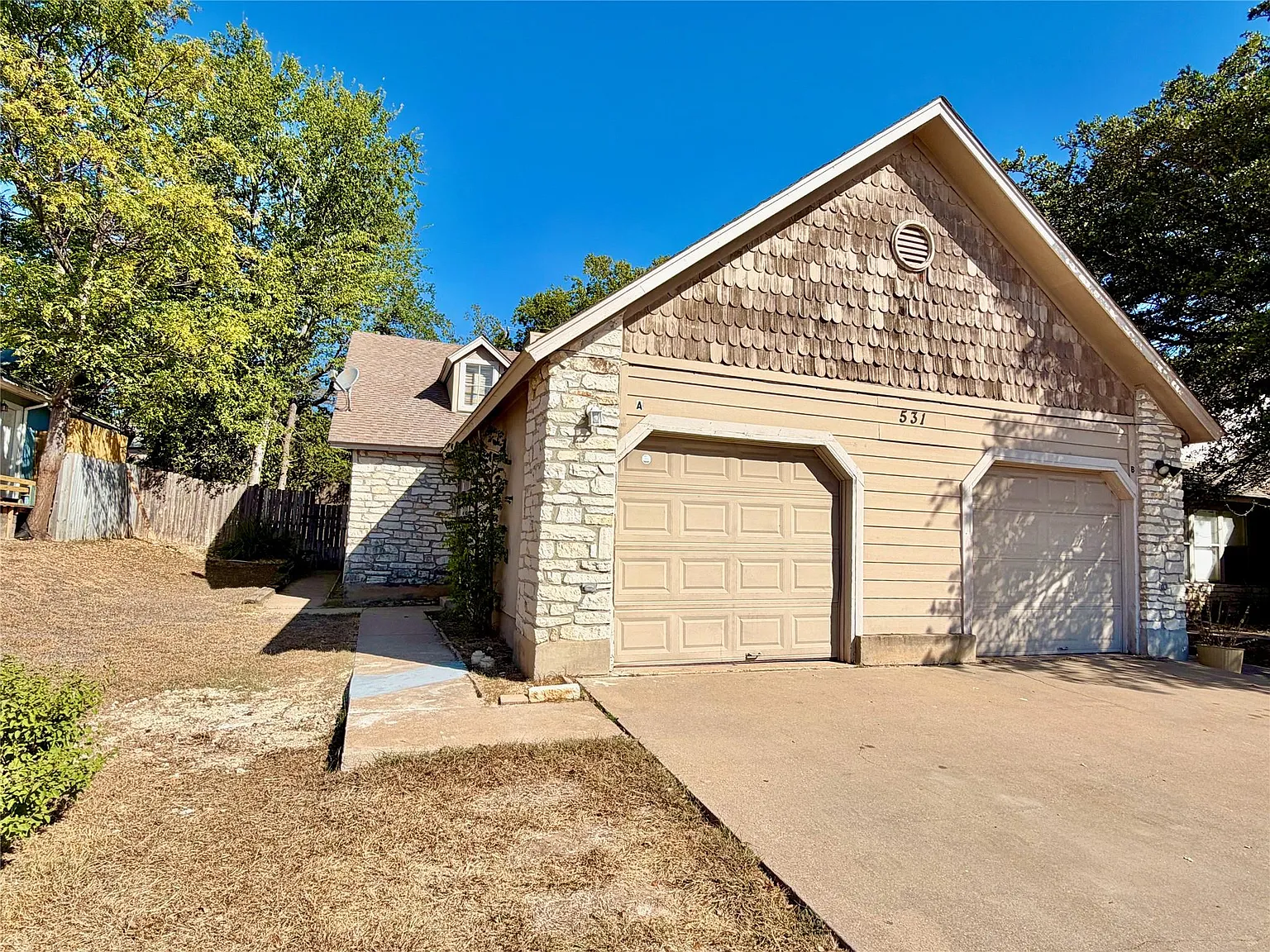 2 bed, 2.0 bath, 900 sqft, $1,495 — Photo 1