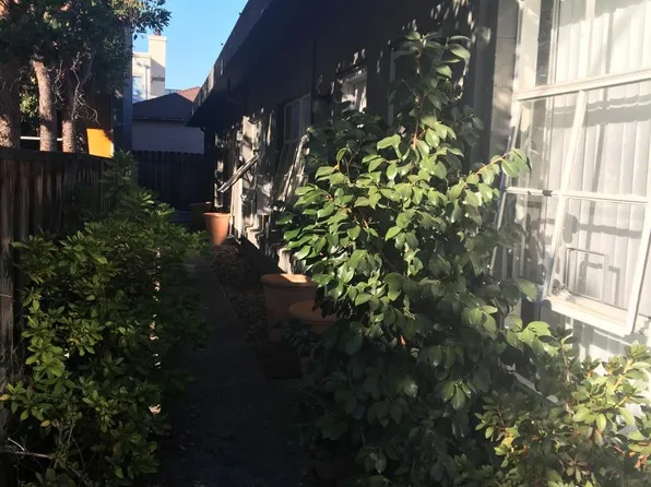 2255 Yale St, Palo Alto, CA 94306