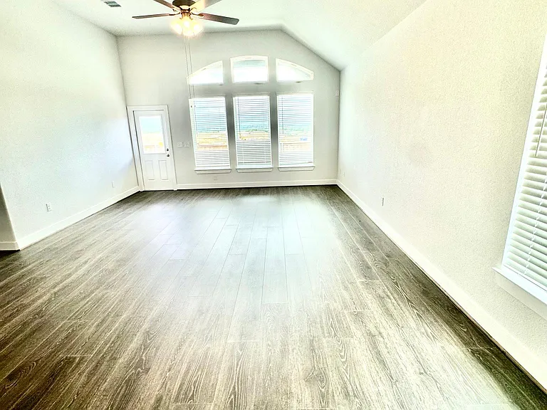703 Durian Loop — Photo 23