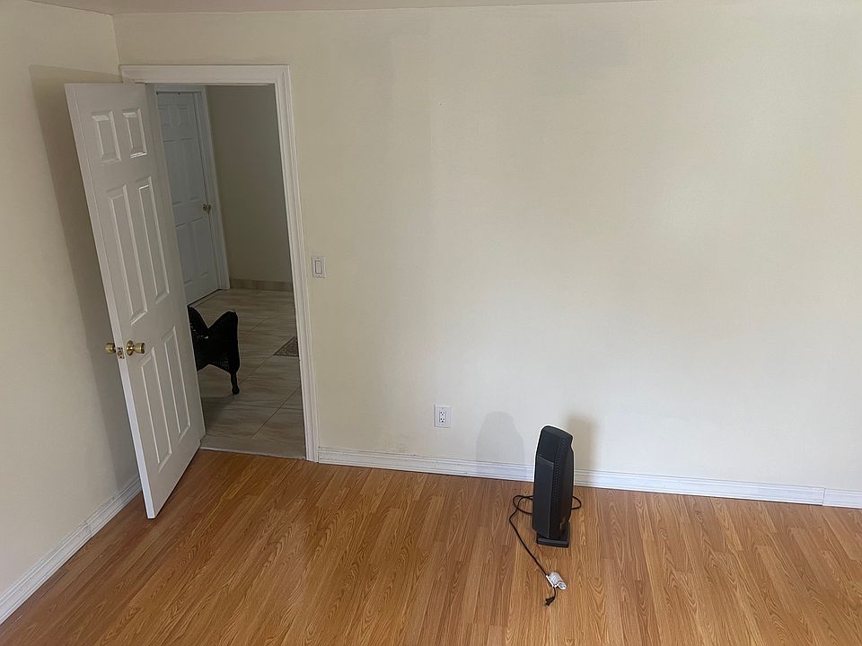 2nd image of 65 Smith St #2