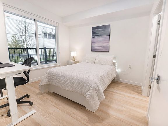 4th image of 11913 Burnett St #105