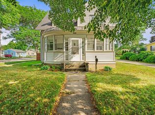 525 Adams St, Burlington, WI 53105