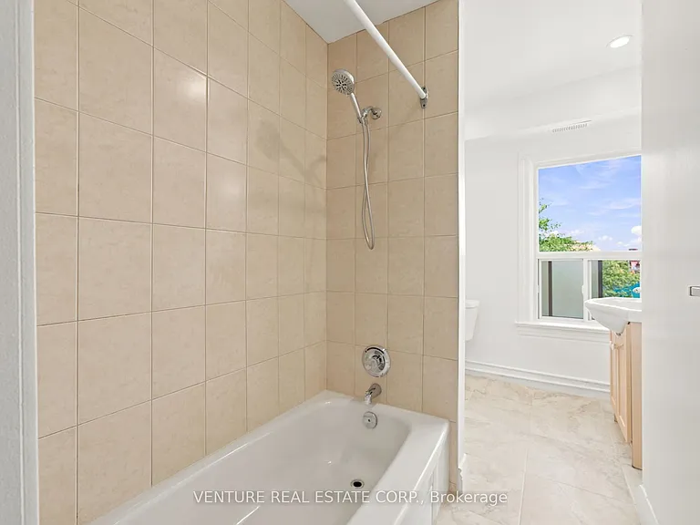 1228 Saint Clair Ave W #3 — Photo 22