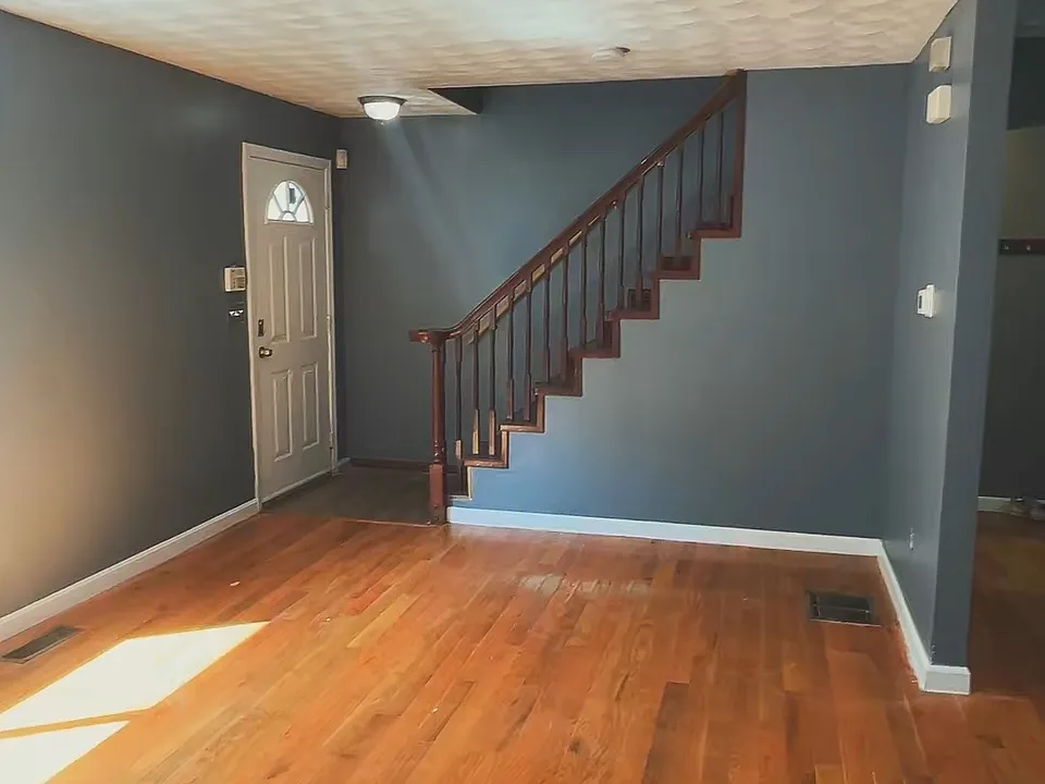 21 Suffolk St #2