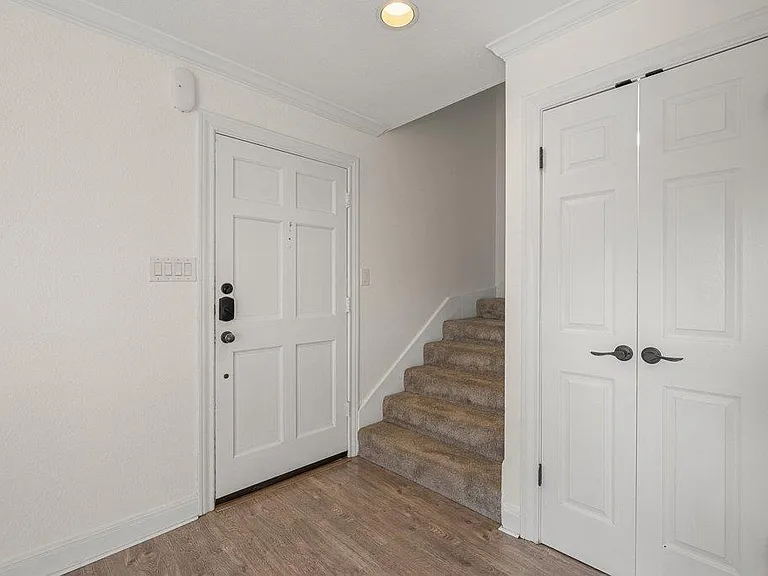 2500 Steck Ave #32 — Photo 14