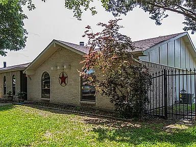 4th image of 3106 Gayle Dr